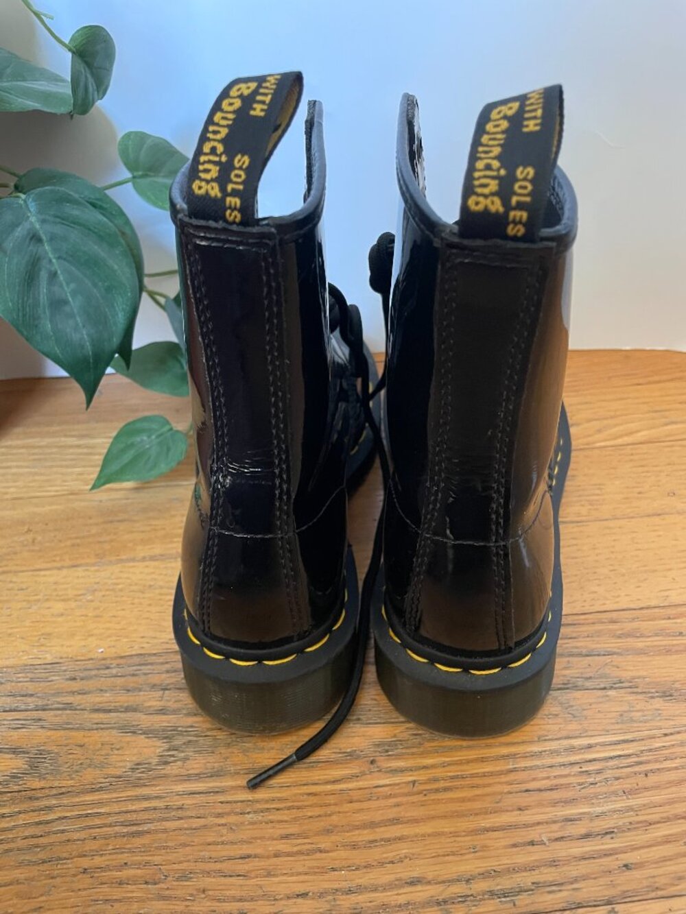 DR. MARTENS 11821 Women's Boot Patent Leather Combat Boots Black Size 7 - Picture 3 of 8